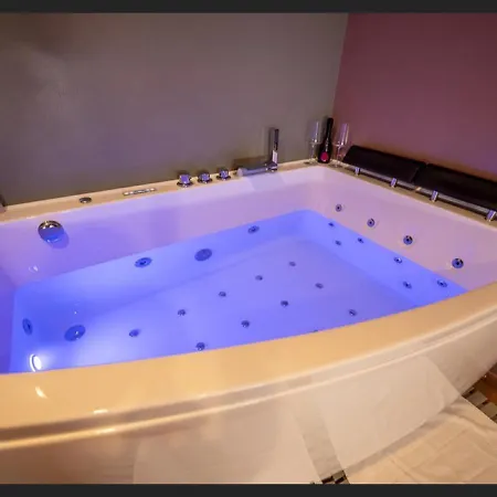 Idromassaggio Jacuzzi Apartment Novara